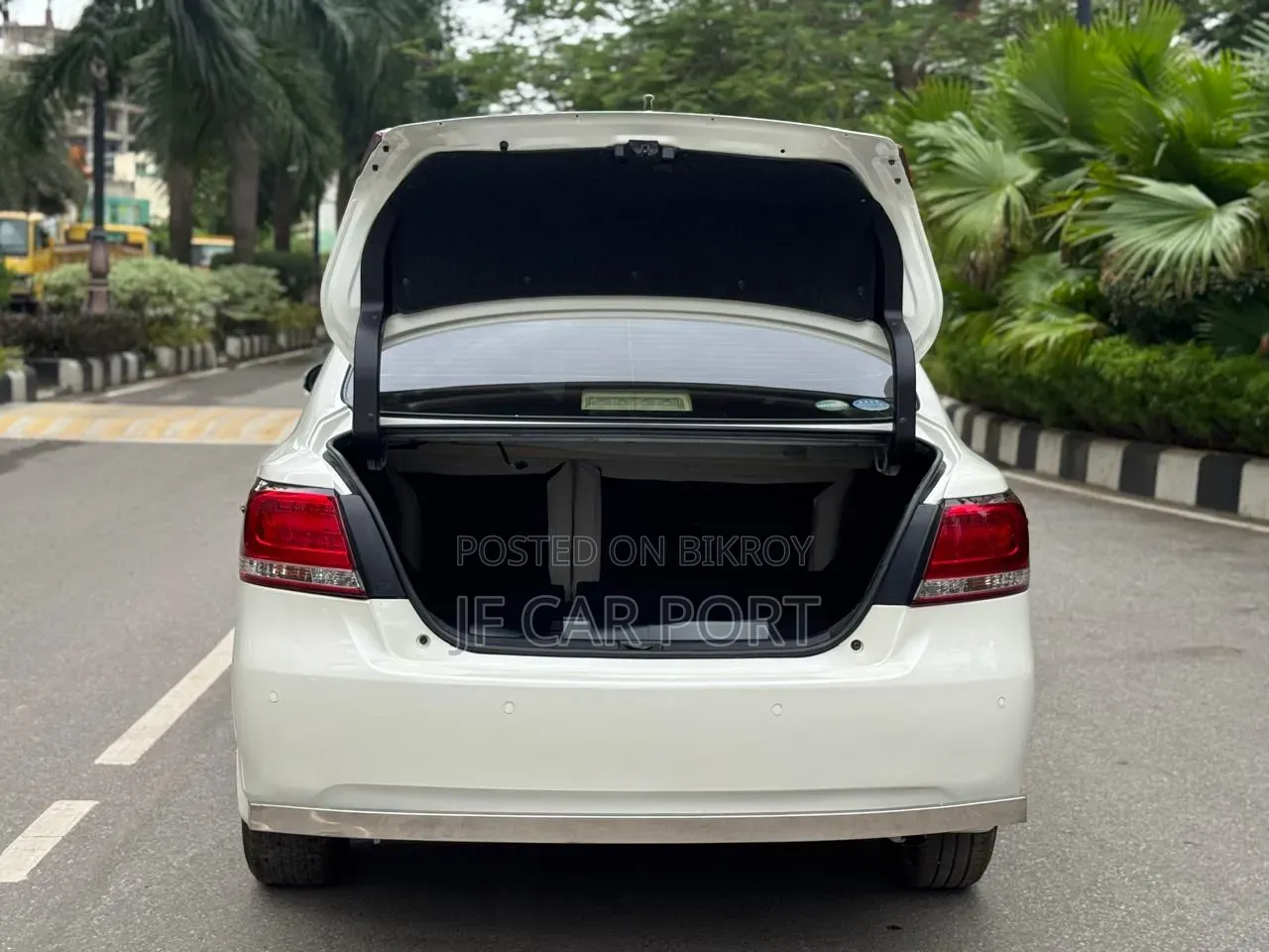 Toyota Premio 2017 Pearl