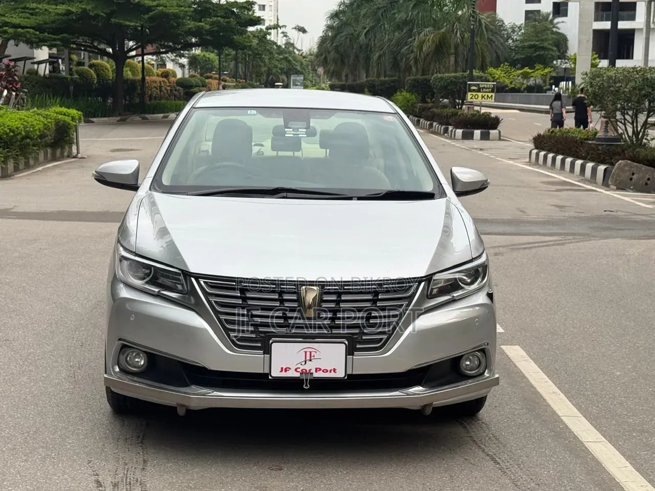 Toyota Premio 2018 Silver
