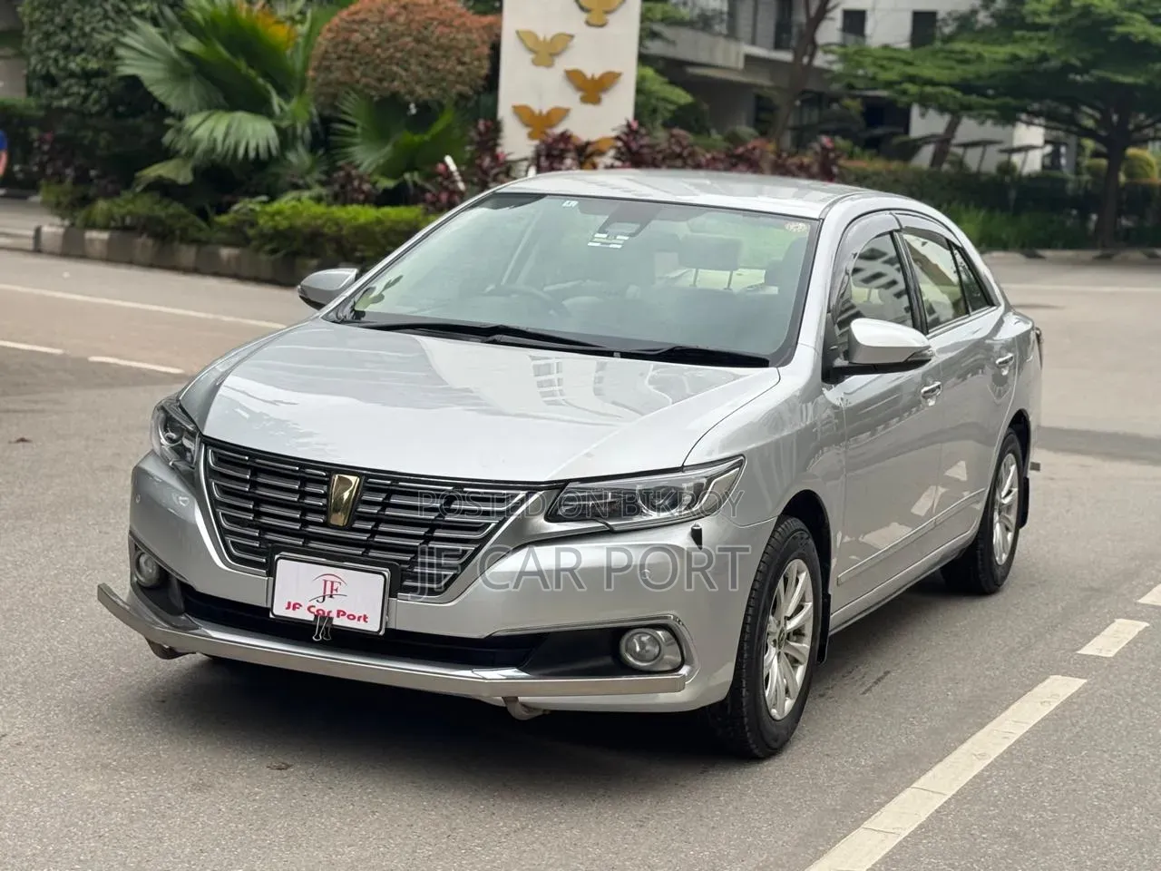 Toyota Premio 2018 Silver
