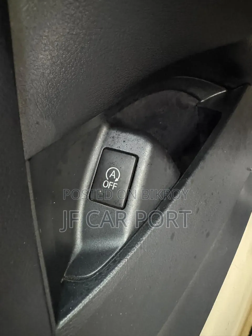 Toyota Premio 2018 Silver