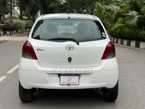 Toyota Vitz 2010 Pearl