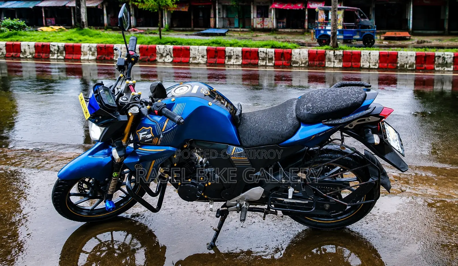 ইয়ামাহা এফজেড ২০২২ নীল
