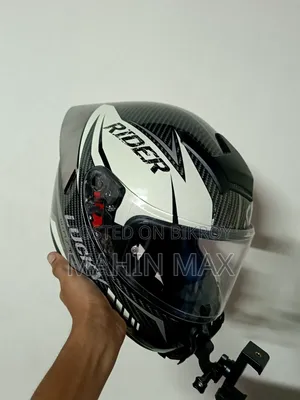 এরিয়ন হেলমেট