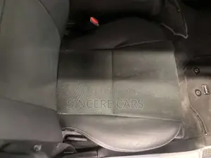 Toyota HiAce 2021 White