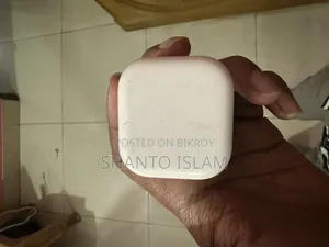 আইফোন ২০ওয়াট অ্যাডাপ্টার