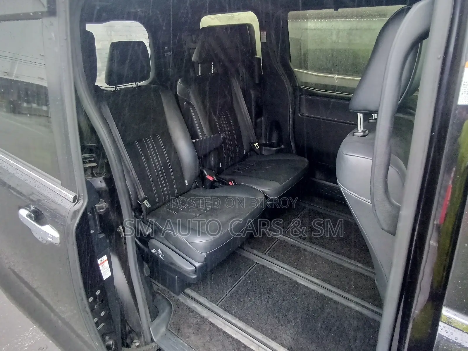 Toyota Esquire 1.8 FWD Hybrid (7 Seater) 2021 Black