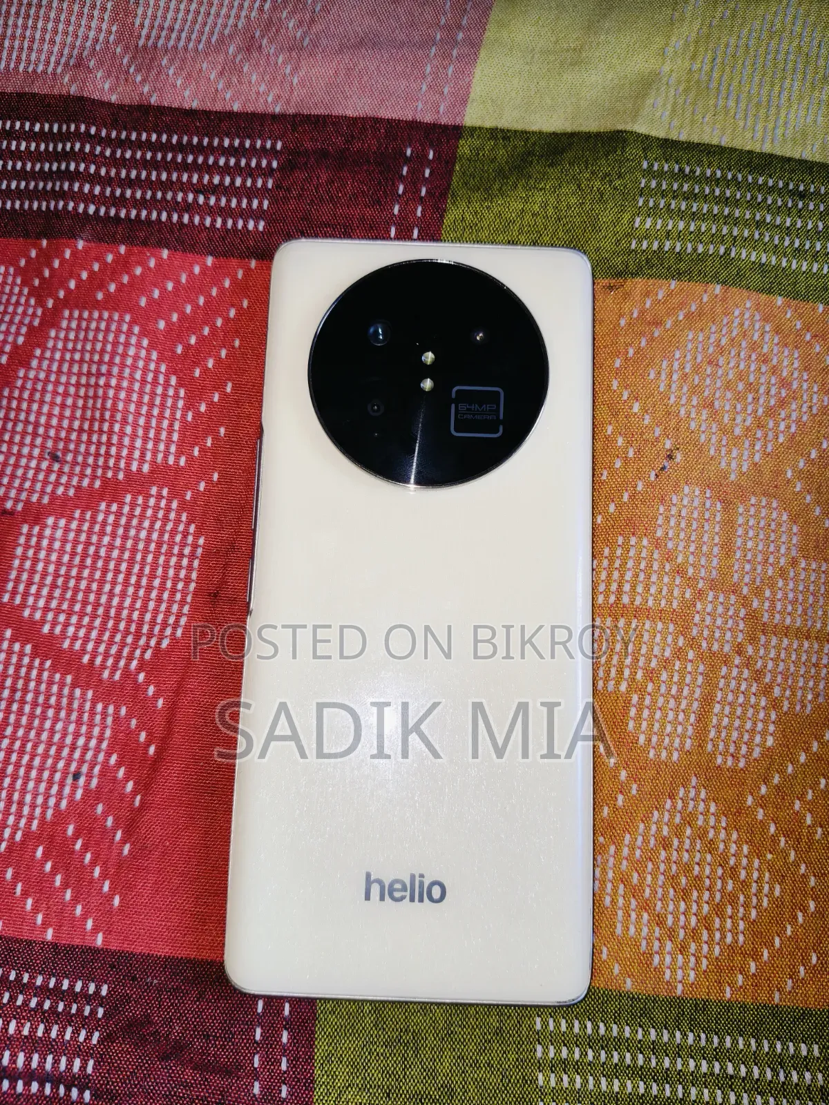 হেলিও ১০০ ২৫৬ জিবি গোল্ড
