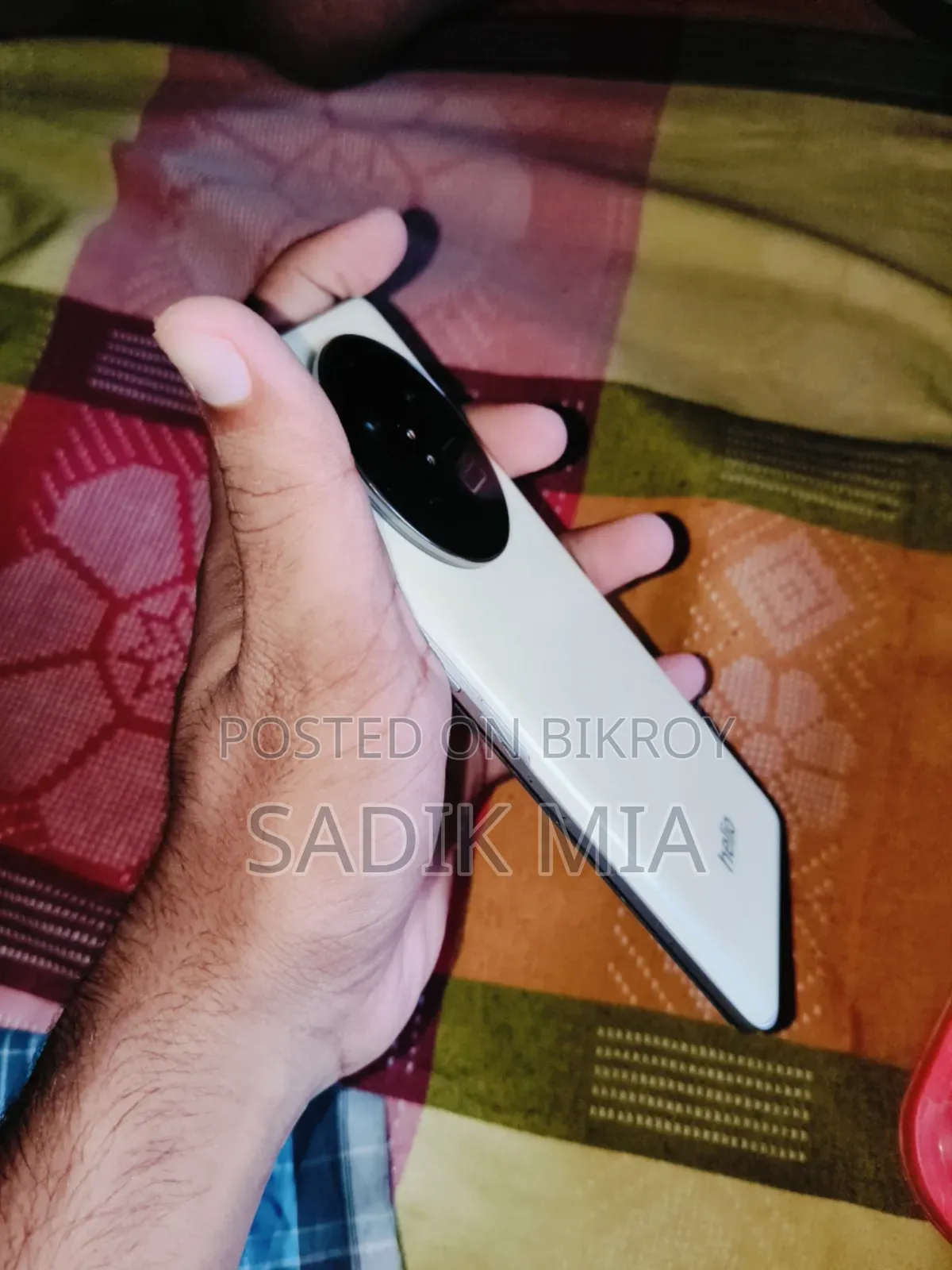হেলিও ১০০ ২৫৬ জিবি গোল্ড