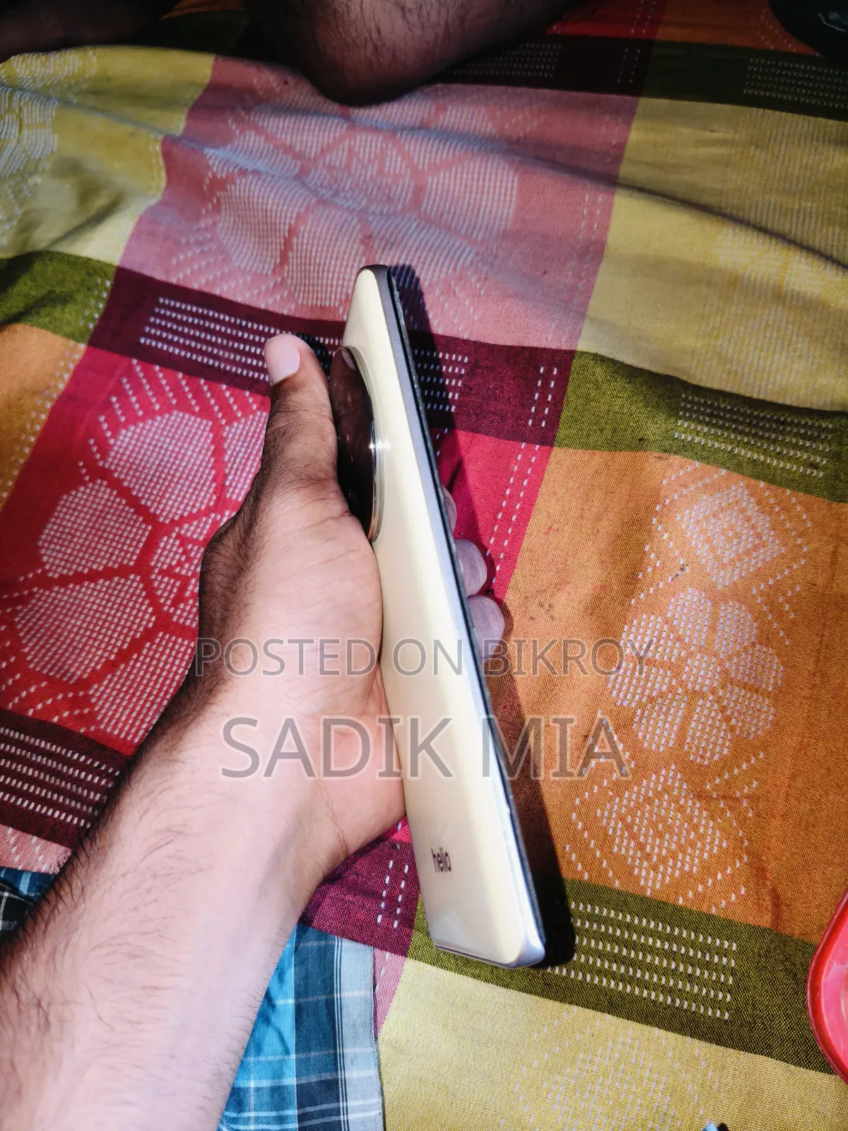 হেলিও ১০০ ২৫৬ জিবি গোল্ড