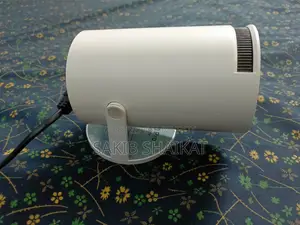 HY300 Pro Projector