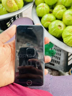 Apple iPhone 8 64 GB Black