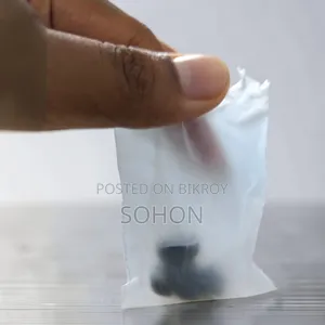 পার্টসের জন্য সম্পূর্ণ নষ্ট ওয়্যারলেস ইয়ারফোন