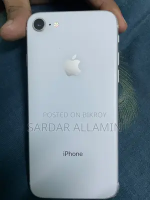 অ্যাপল আইফোন ৮ ৬৪ জিবি হোয়াইট