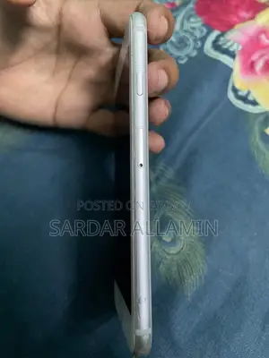 অ্যাপল আইফোন ৮ ৬৪ জিবি হোয়াইট