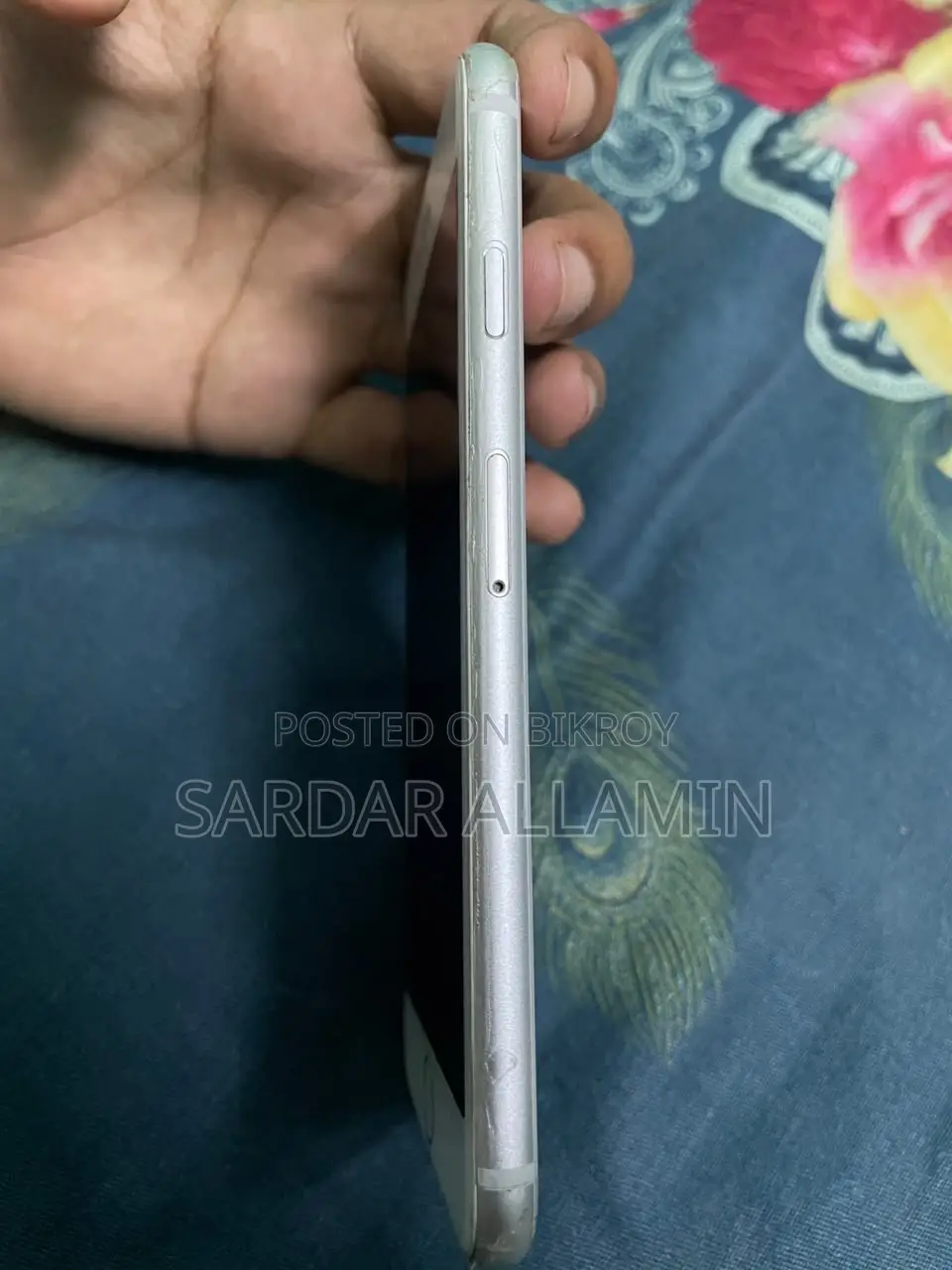 অ্যাপল আইফোন ৮ ৬৪ জিবি হোয়াইট