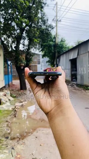 অ্যাপল আইফোন এক্সআর ১২৮ জিবি ব্ল্যাক
