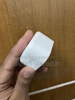 20W Apple USB-C Power Adapter