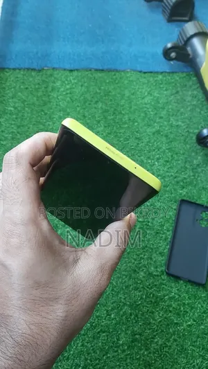 New Motorola Moto G85 256 GB Yellow