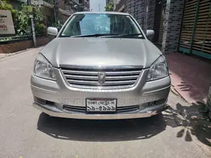 টয়োটা প্রিমিয়ো ২০০৪ সিলভার