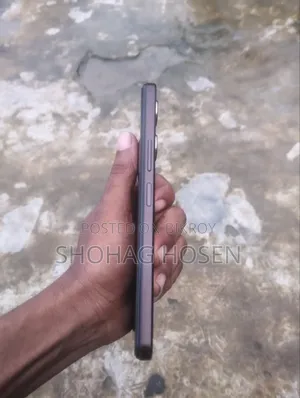 Vivo Y18 128 GB Purple