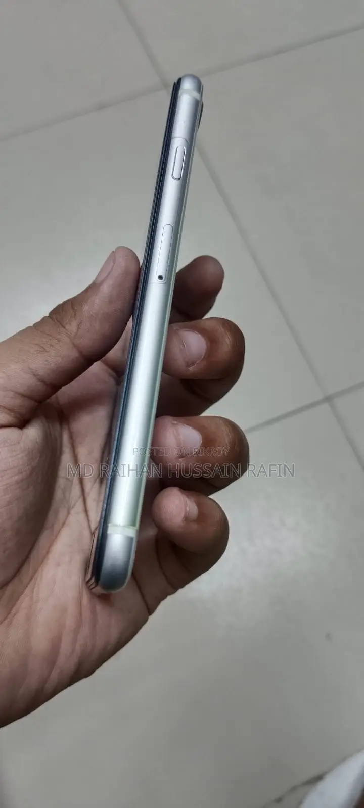 Apple iPhone SE 64 GB White