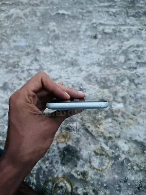 Apple iPhone 11 64 GB