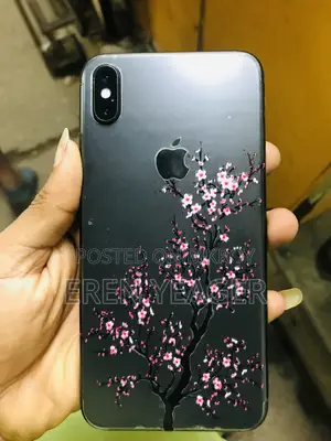 New Apple iPhone XS Max 64 GB Black