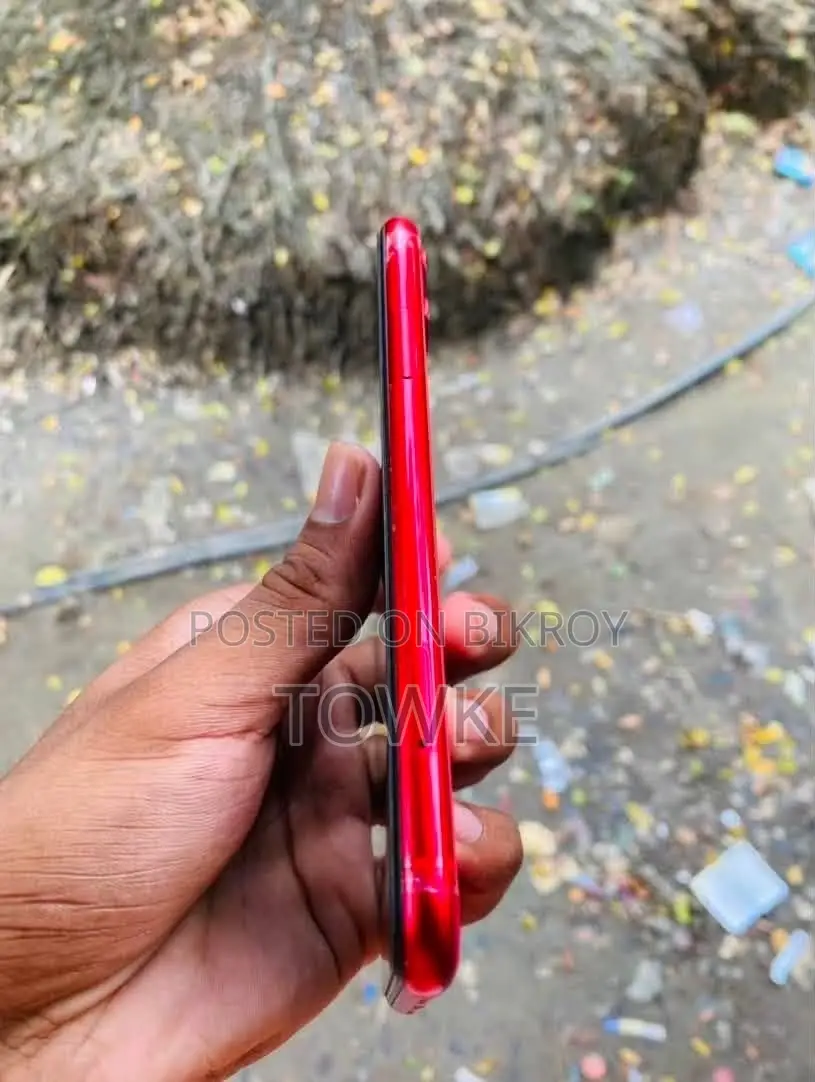 Apple iPhone 11 128 GB Red
