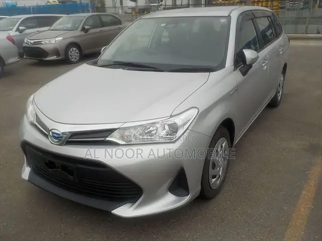 Toyota Corolla Fielder 2021 Silver
