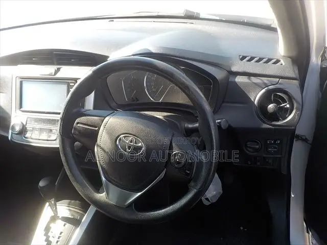 Toyota Corolla Fielder 2021 White