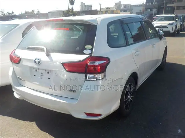 Toyota Corolla Fielder 2021 White