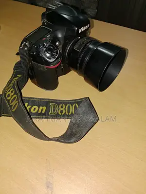 Nikon D800 36.3 MP CMOS FX-Format Digital Camera With 50mm 1.8G Lens