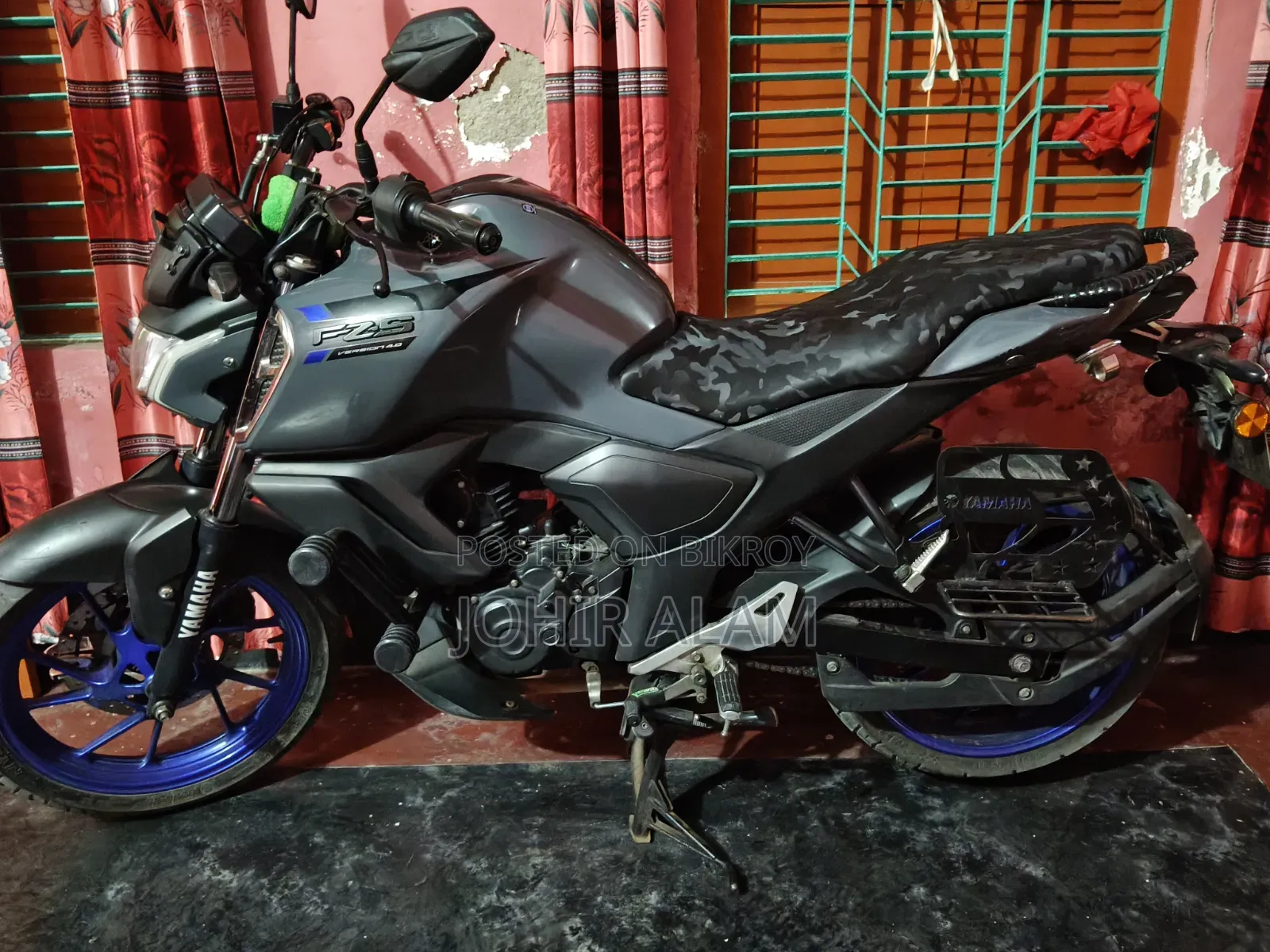 নতুন ইয়ামাহা এফজেড ২০২৪ গ্রে
