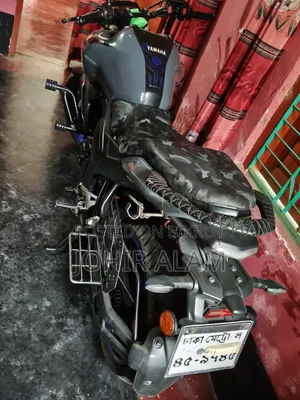 নতুন ইয়ামাহা এফজেড ২০২৪ গ্রে