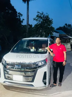 Toyota Noah 2020 White