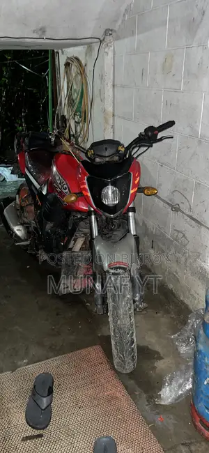Yamaha FZ 2014 Red