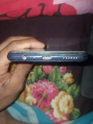 ভিভো ভি২১ই ১২৮ জিবি সাদা