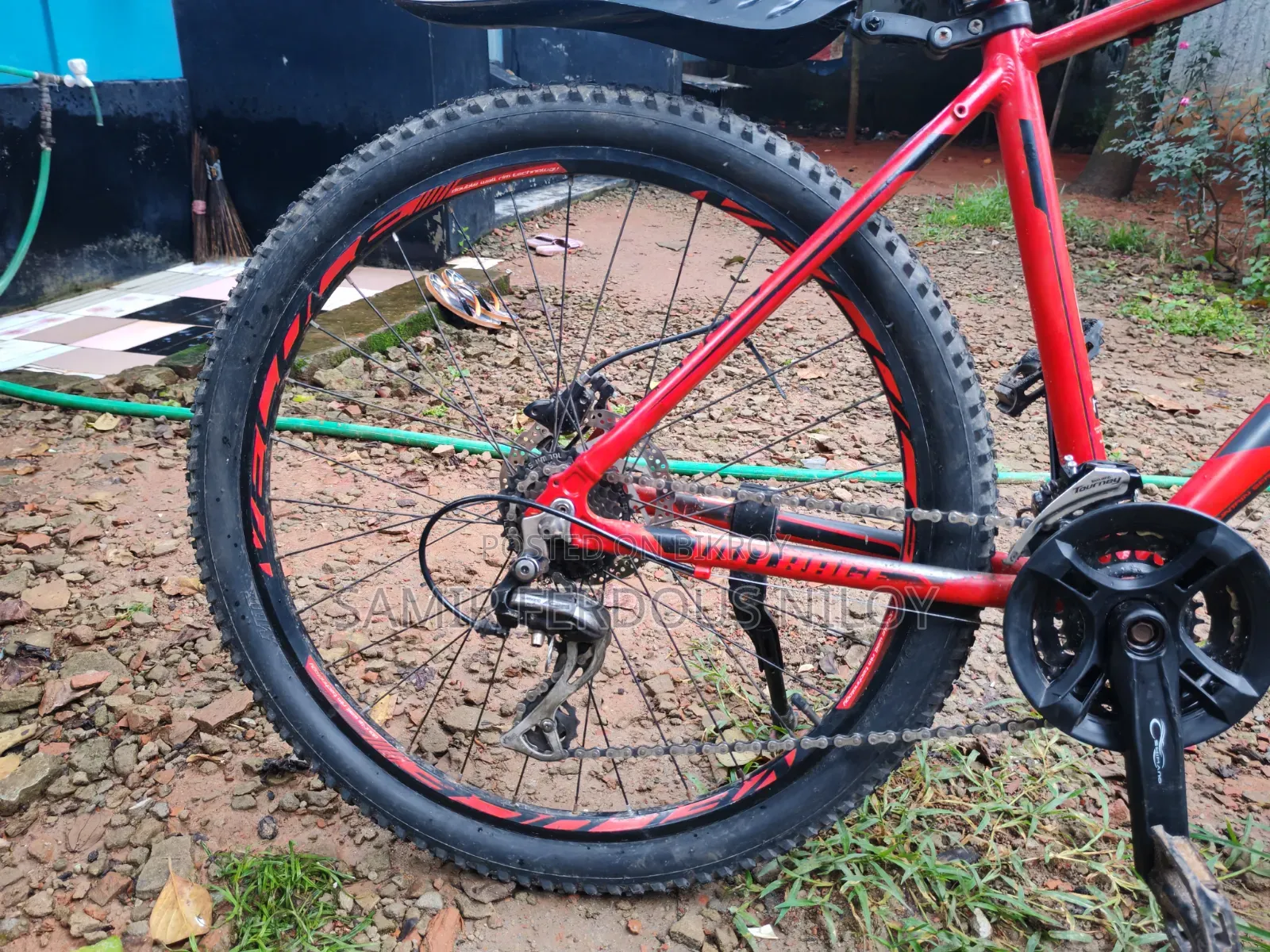 Veloce 602–Aluminium Frame, Oil Disc Brake (Used, Excellent Condition)