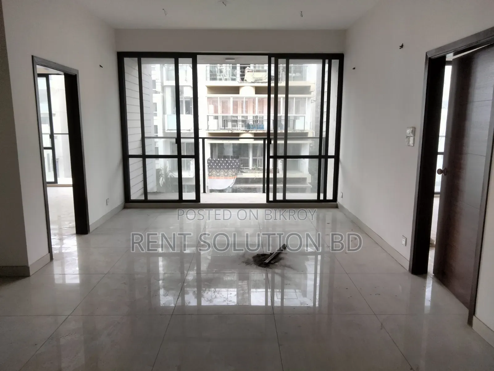 Brand New 2600 SFT 4 Bedroom Office in Banani.