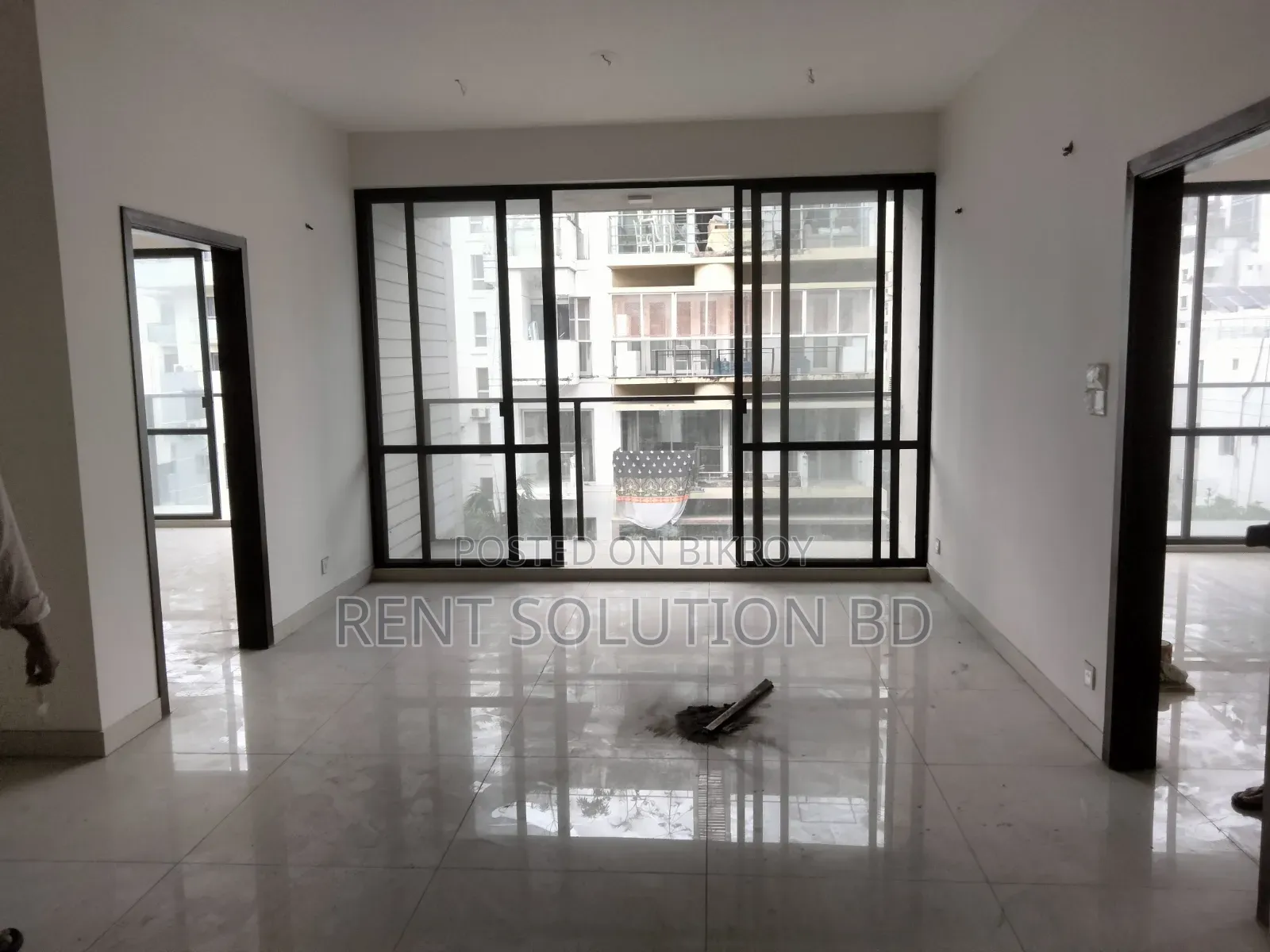 Brand New 2600 SFT 4 Bedroom Office in Banani.