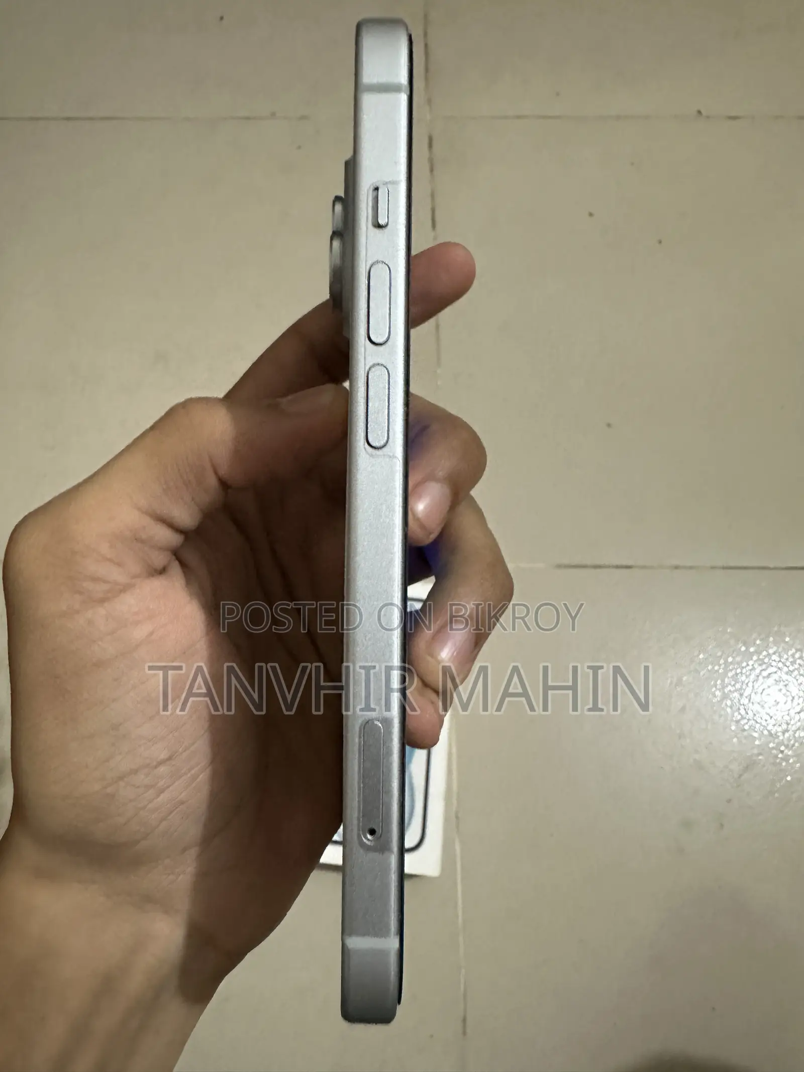 New Apple iPhone 15 256 GB White