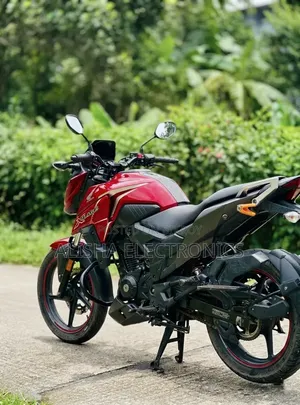 হোন্ডা এক্স-ব্লেড ১৬০ ২০২১ রেড