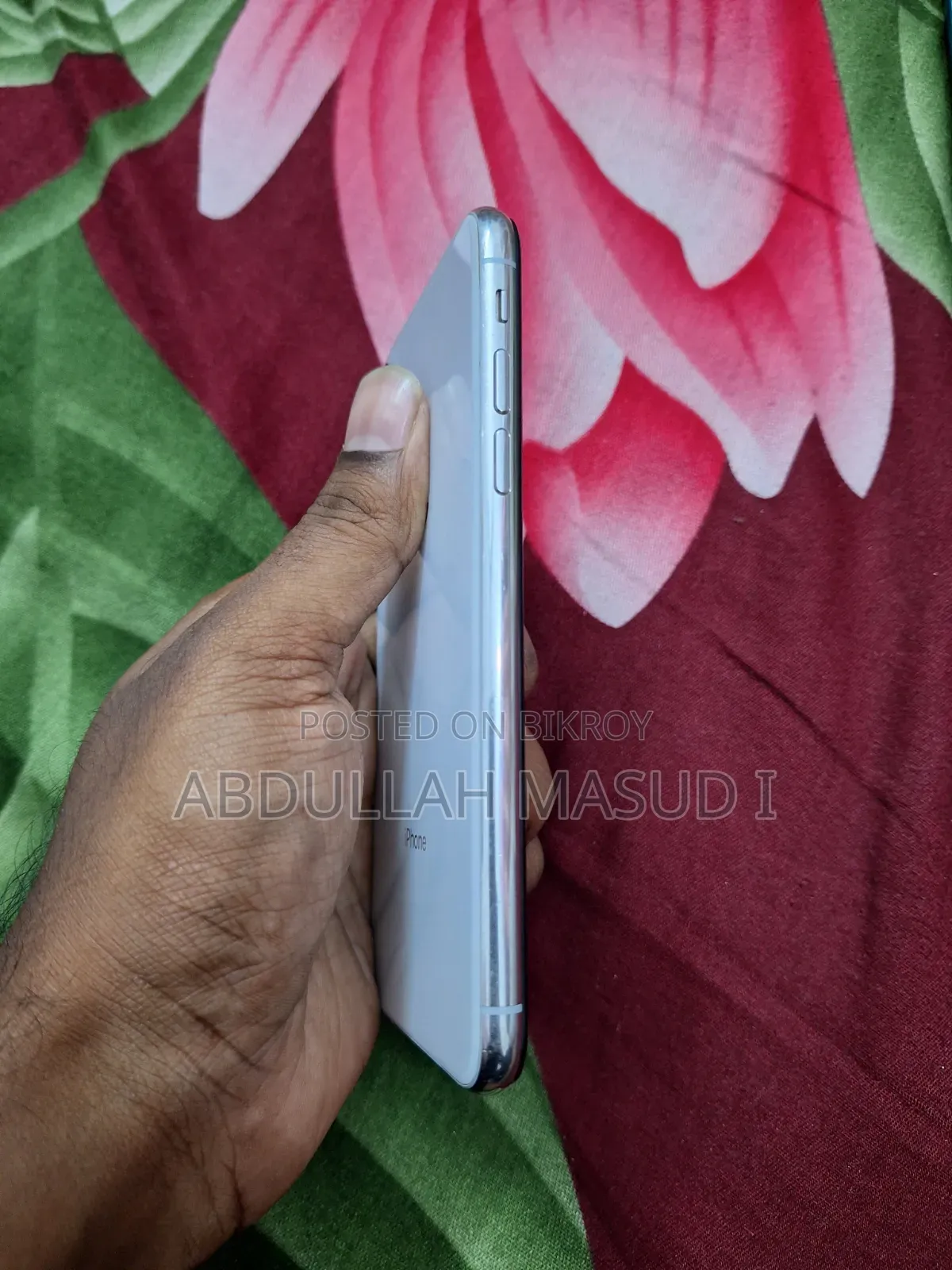 অ্যাপল আইফোন এক্স ৬৪ জিবি হোয়াইট