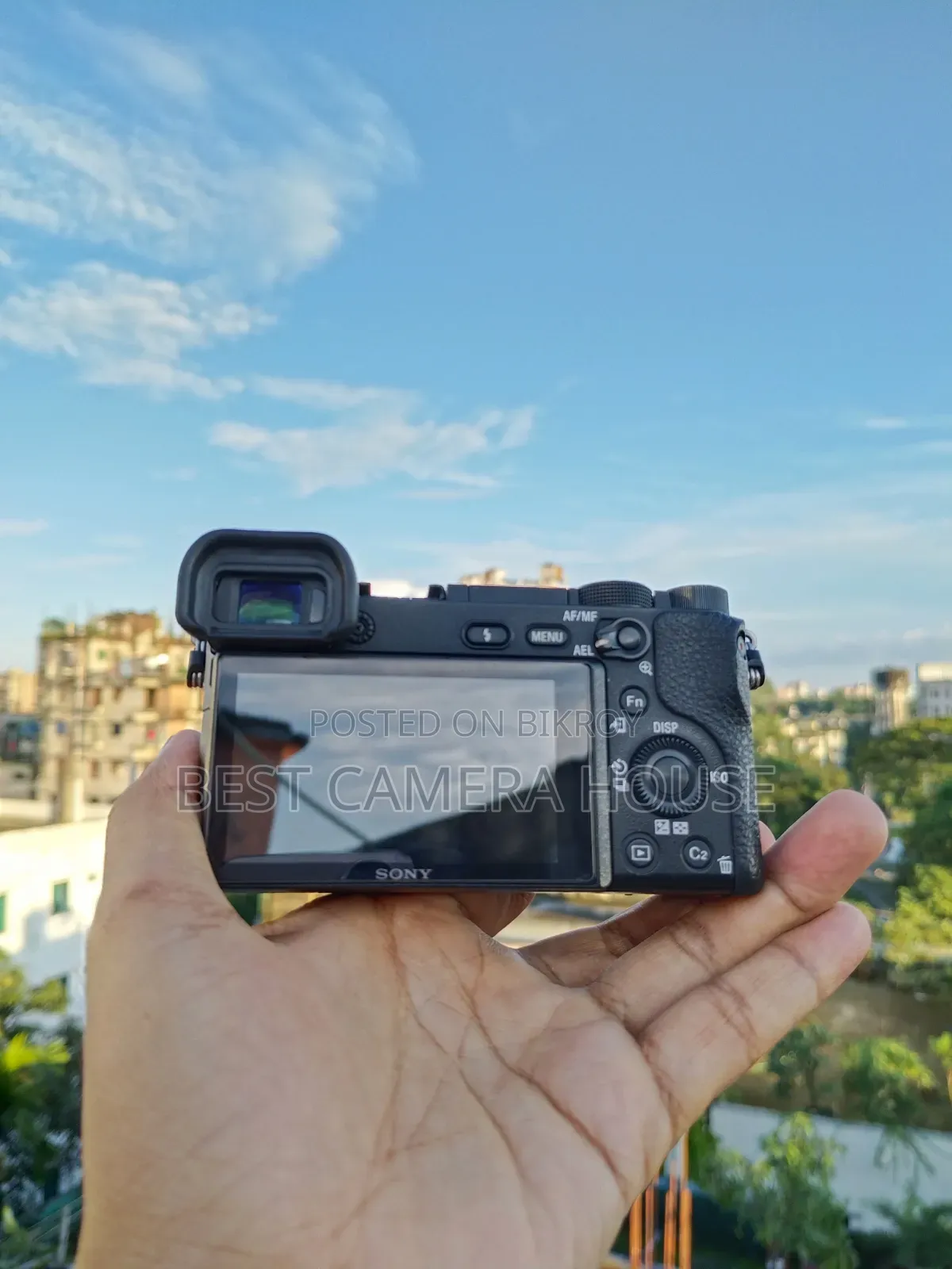 Sony 6300 + Sony 16-55mm Kit Lens