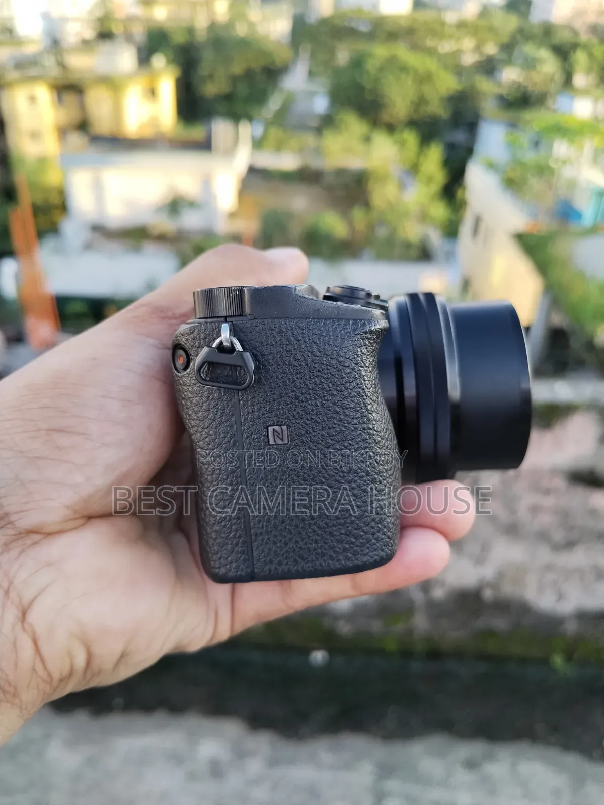 Sony 6300 + Sony 16-55mm Kit Lens