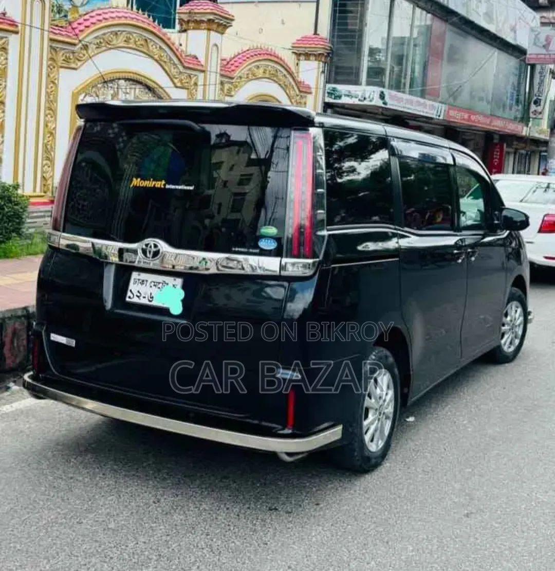 Toyota Noah 2.0 FWD (8 Seater) 2019 Black