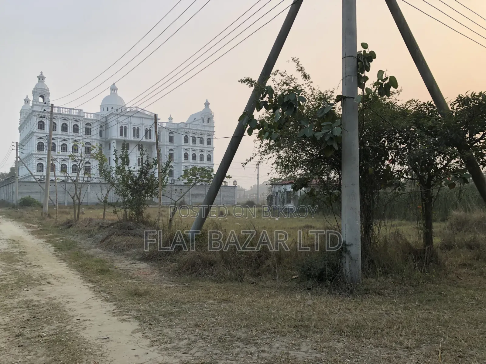 Corner Plot 10 Katha Land Sale at United City