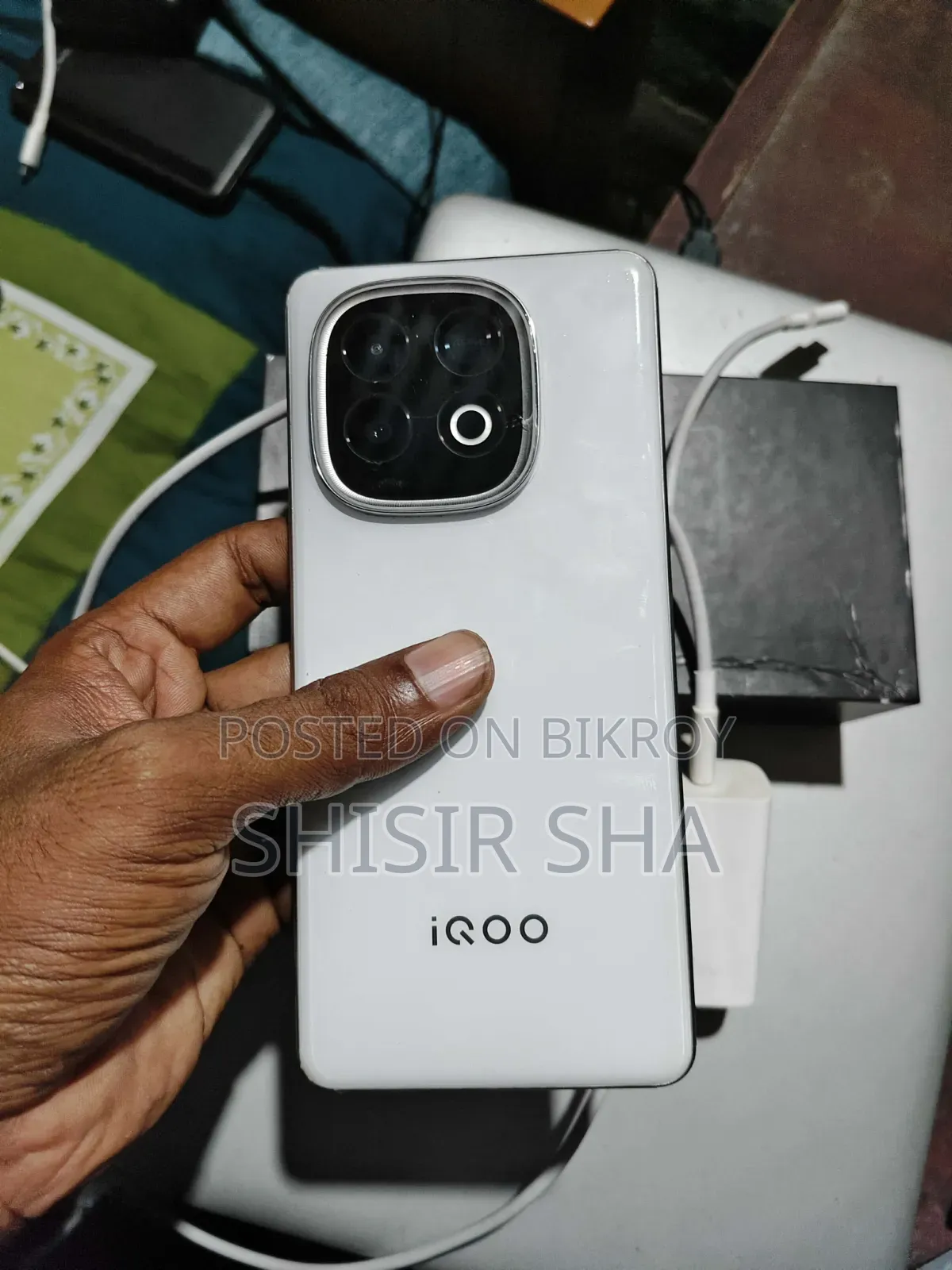 iQOO 256 GB White