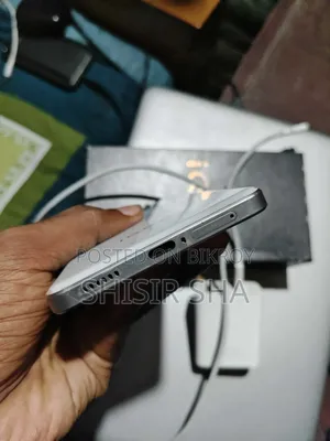 iQOO 256 GB White