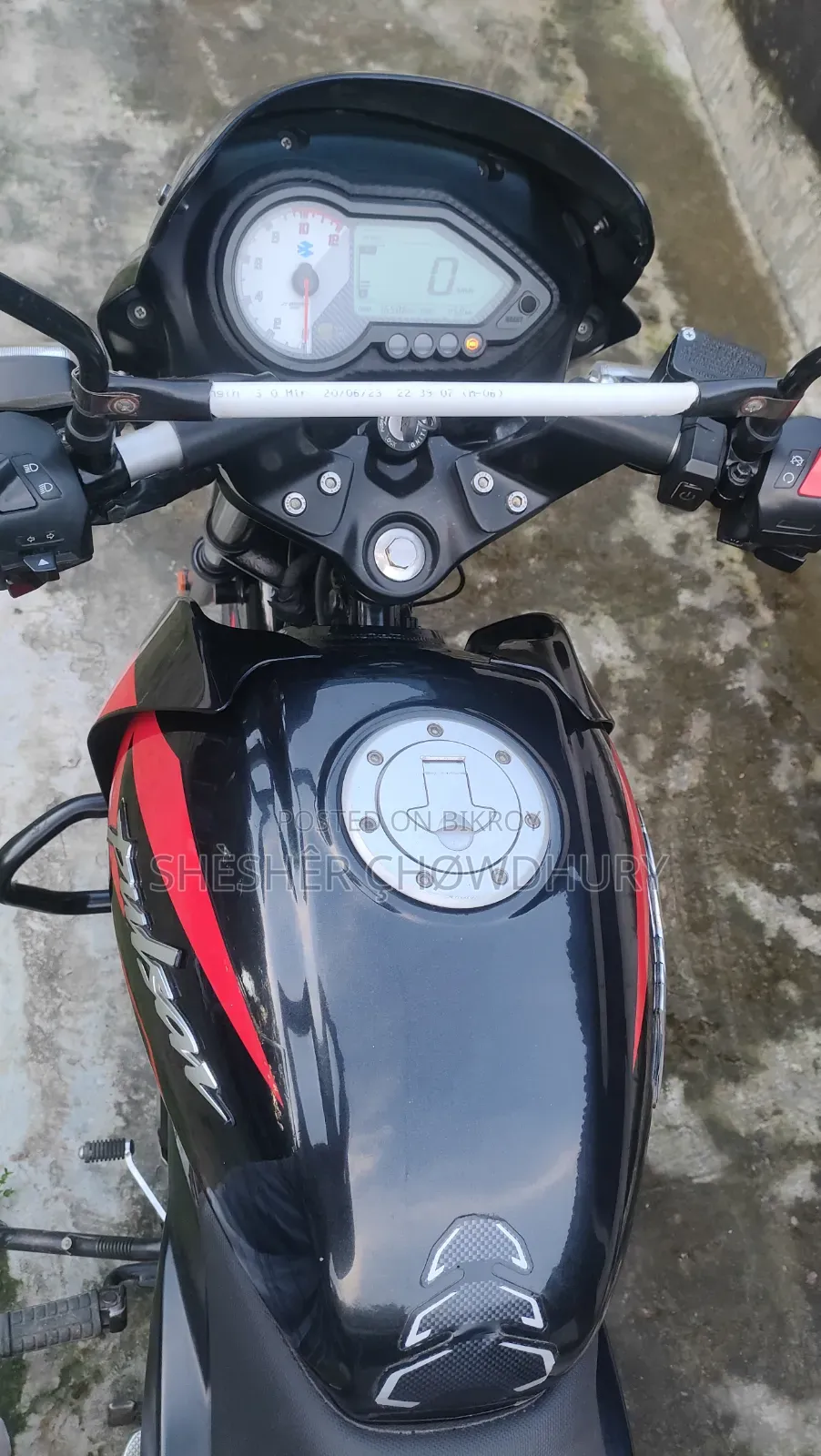 বাজাজ পালসার ১৫০ ২০২৪ ব্ল্যাক